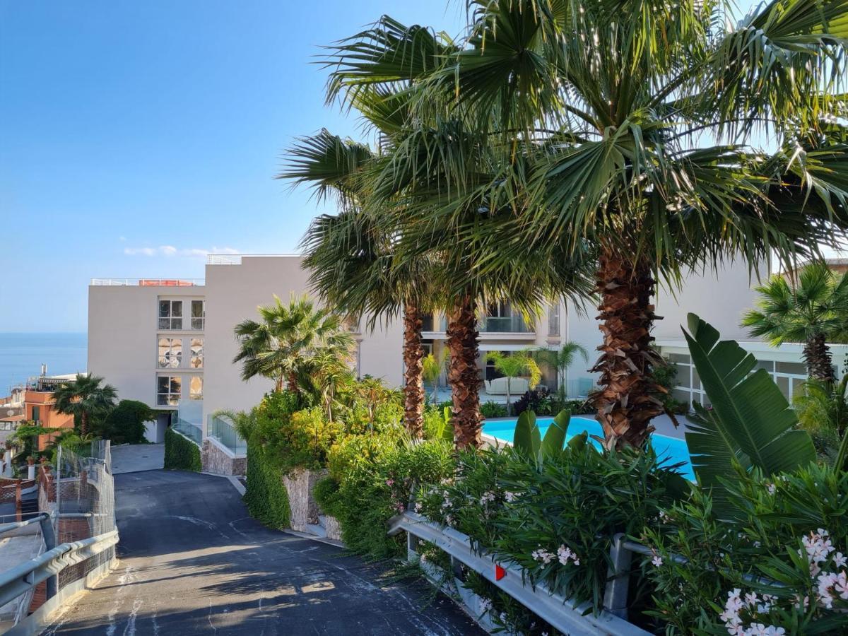 Minerva Luxury Town Center , Pool And Parking Apartamento Taormina Exterior foto