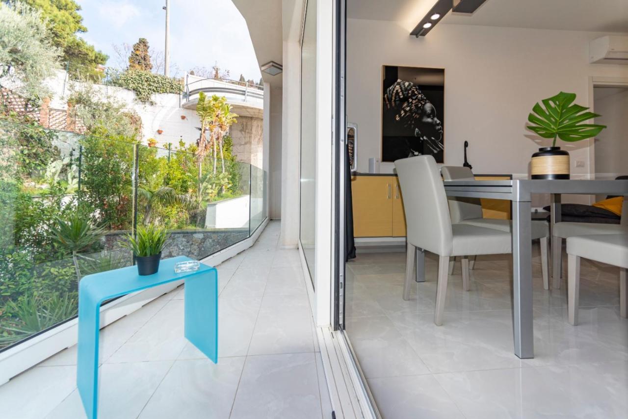 Minerva Luxury Town Center , Pool And Parking Apartamento Taormina Exterior foto